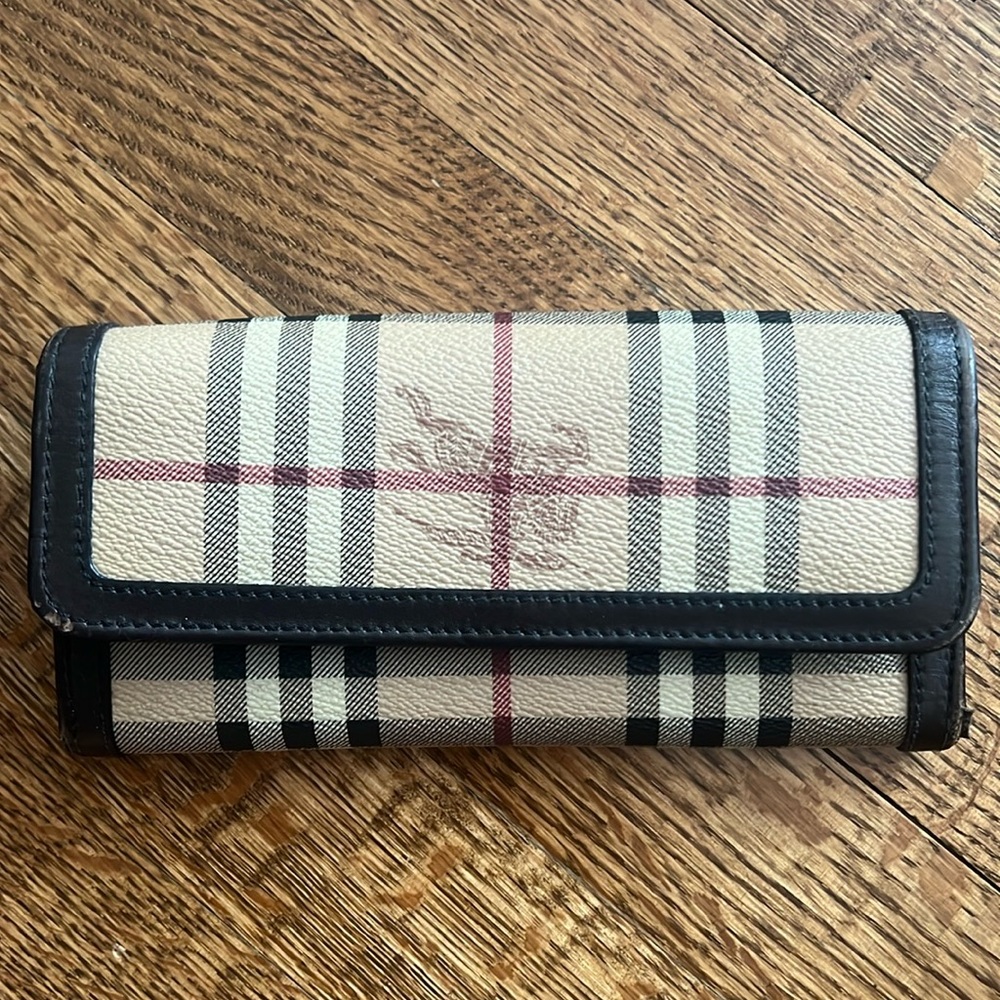 Long Women’s Burberry Wallet